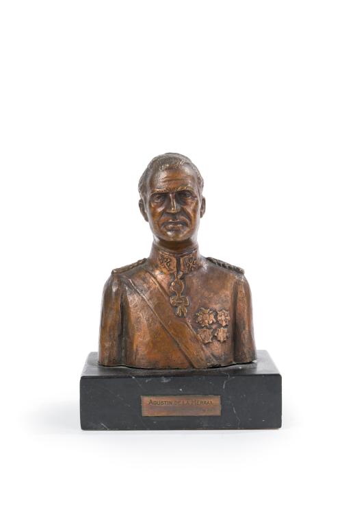 AGUSTÍN DE LA HERRÁN (1932)"Busto del rey D. Juan Carlos 