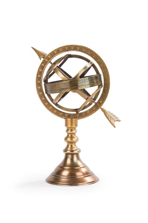 360   -  <p><span class="object_title">Pequeña esfera armilar en latón dorado. </span><br></p>