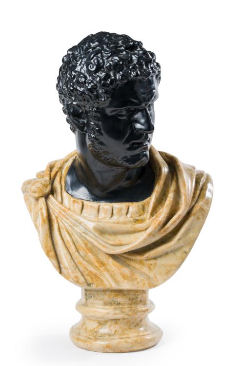 362 - <p><span class="object_title">"Busto de Adriano"<br/>Decorativo busto togado en resina sobre base ática.</span><br></p>