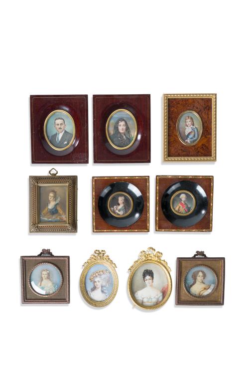 Variado lote de 10 marcos en diferentes formas y tamaños, d