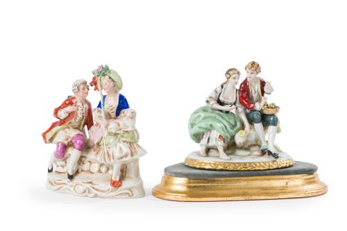 Pareja de escenas galantes en porcelana centroeuropea, S .X