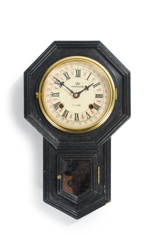 373   -  <p><span class="object_title">Reloj de pared regulador y calendario, U.S.A., C. 1900.</span><br></p>