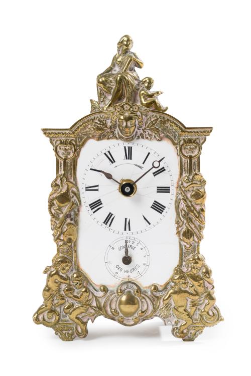 400   -  <p><span class="object_title">Reloj de viaje en bronce dorado. Francia, c. 1870.</span><br></p>