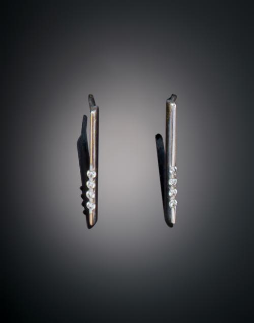 1114   -  <p><span class="object_title">PENDIENTES CON DIAMANTES</span></p>