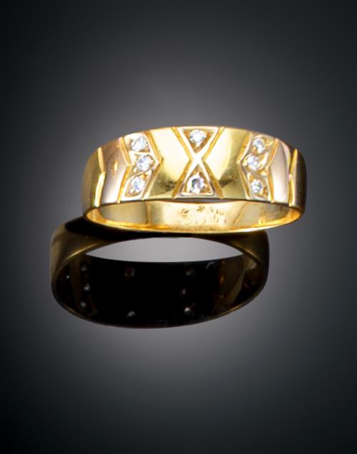 SORTIJA CON DIAMANTES 
