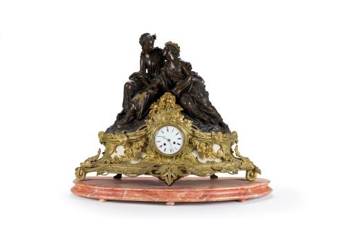 48   -  <p><span class="object_title">Reloj de sobremesa sobre base en bronce dorado y mármol blanco, Francia, finales del S.XIX.</span><br></p>