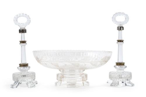168 - <p><span class="object_title">BACCARAT<br/>"Surtout de table" formado por tres piezas en cristal de Baccarat, finales S. XIX. <br/></span><br></p>