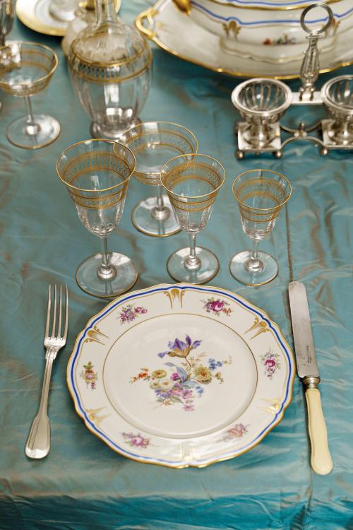 80   -  <p><span class="object_title">BACARRAT<br/>Exquisita cristalería francesa, Napoleón III. Francia. S. XIX. </span><br></p>