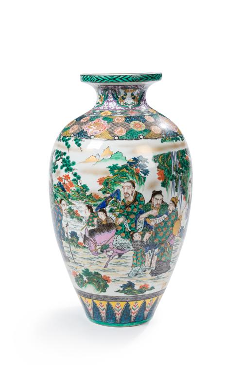 28   -  <p><span class="object_title">Gran jarrón en porcelana esmaltada. Japón pp. S. XX.</span><br></p>