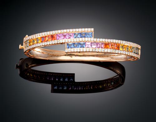 1136   -  <p><span class="object_title">BRAZALETE RÍGIDO, RAINBOW CON ZAFIROS Y DIAMANTES  </span></p>