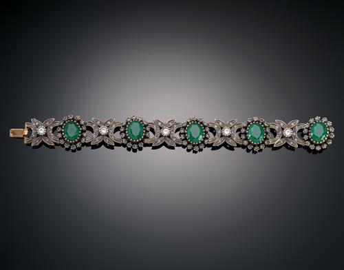 <p><span class="object_title">PULSERA ESTILO INGLES </span></p>
