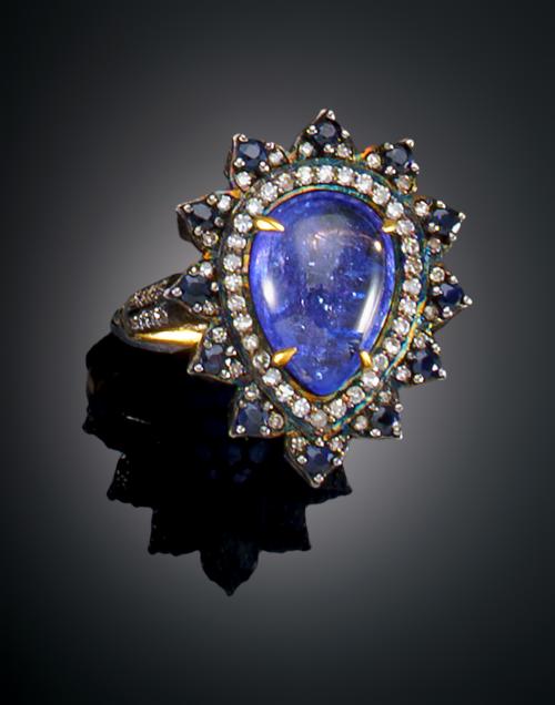 1179   -  <p><span class="object_title">SORTIJA CON TANZANITA Y DIAMANTE</span></p>