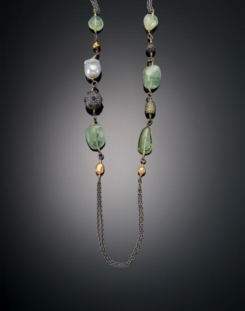 1180   -  <p><span class="object_title">COLLAR LARGO CON DIAMANTES, ZAFIROS Y TSAVORITAS</span></p>