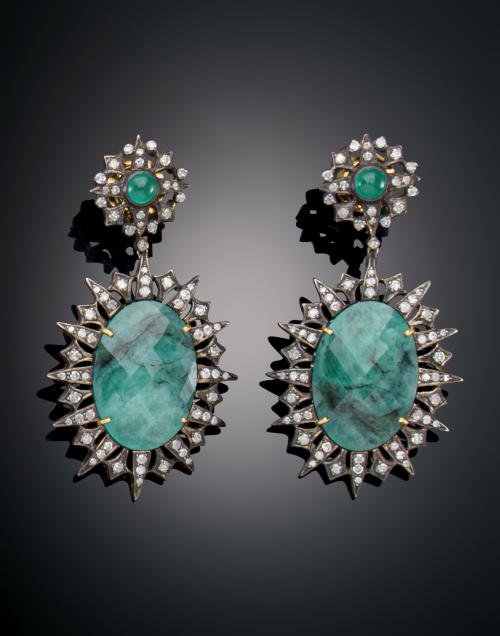 1168   -  <p><span class="object_title">PENDIENTES LARGOS ESMERALDAS Y DIAMANTES </span></p>