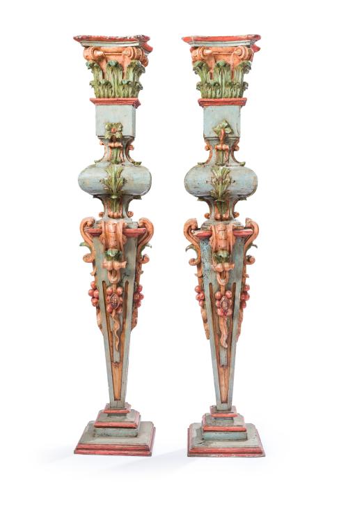 106   -  <p><span class="object_title">Pareja de pilastras en madera tallada y policromada, España, S. XVII y posterior. </span><br></p>