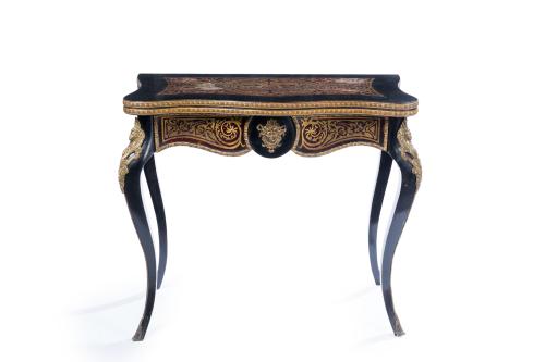 152   -  <p><span class="object_title">Mesa de juego Napoleón III, Francia, ff. S. XIX. <br/></span><br></p>