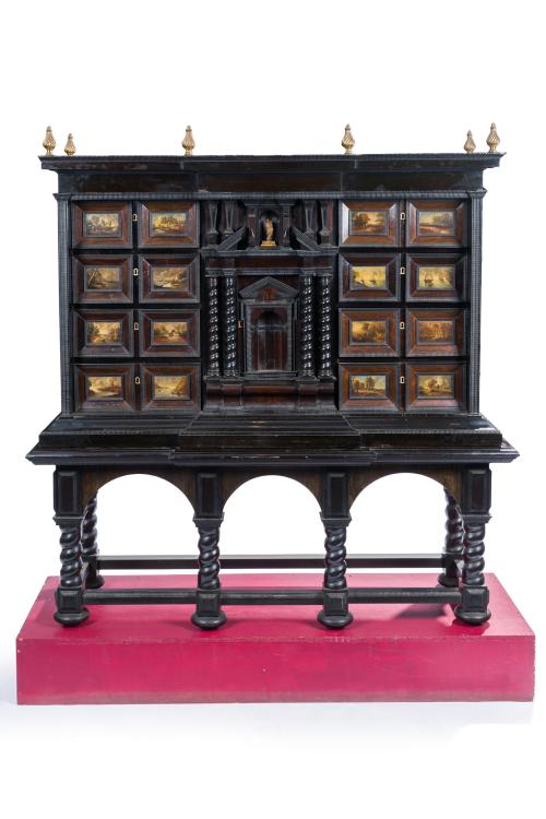 101 - <p><span class="object_title">Gran bargueño holandes, S. XVIII. <br/>En madera de palosanto y ebonizada con gavetas pintadas al óleo. </span><br></p>
