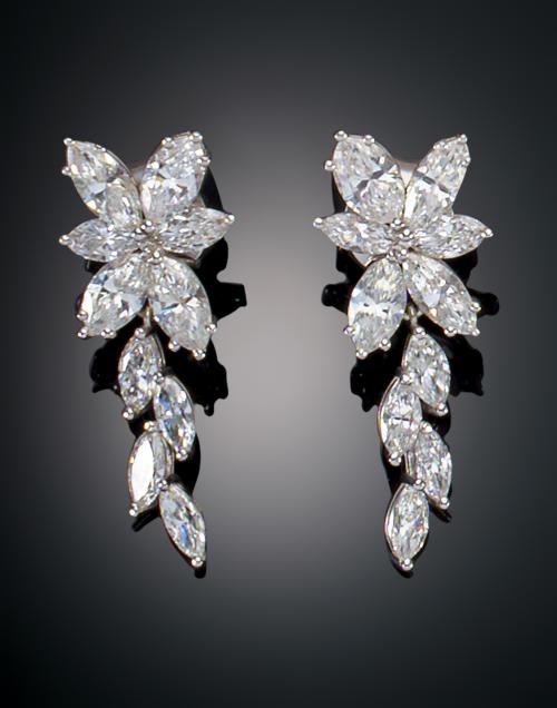 PENDIENTES LARGOS CON DIAMANTES 