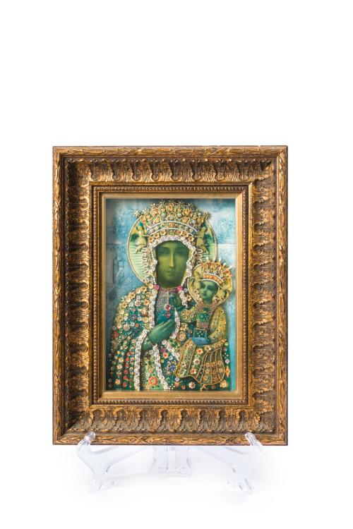 418 - <p><span class="object_title">"Nuestra Señora de Czestochowa" Polonia, S. XX.<br/>Imagen realizada artesanalmente con aplicaciones de abalorios sobre estampa en distintos tonos simulando piedras preciosas. Enmarcada. </span><br></p>