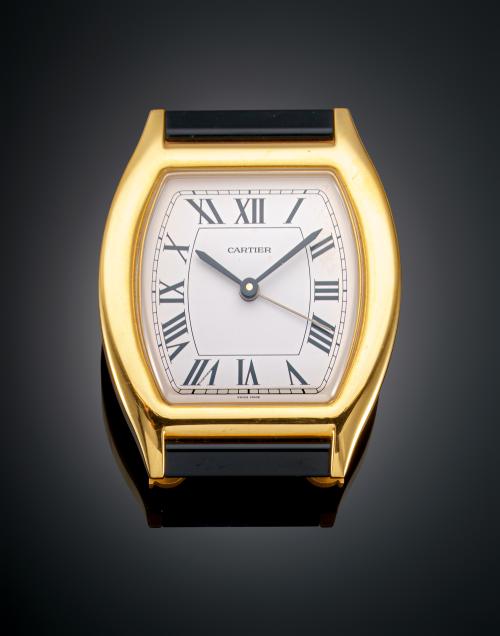 1199   -  <p><span class="object_title">RELOJ CARTIER "TORTUE"</span></p>