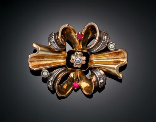 1051   -  <p><span class="object_title">BROCHE FLORAL AÑOS 40</span></p>