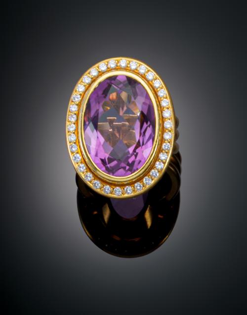 1146   -  <p><span class="object_title">SORTIJA CON AMATISTA Y DIAMANTES</span></p>