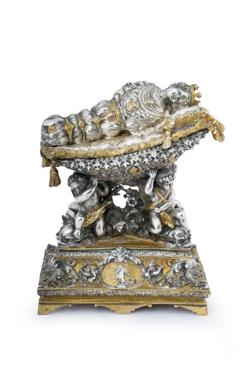 275 - <p><span class="object_title">Exquisita miniatura de monumento funerario en bronce dorado y plata, C. 1800. Pieza de colección. <br/>Probablemente del Rey Luis XVII de Francia muerto niño. <br/></span><br></p>