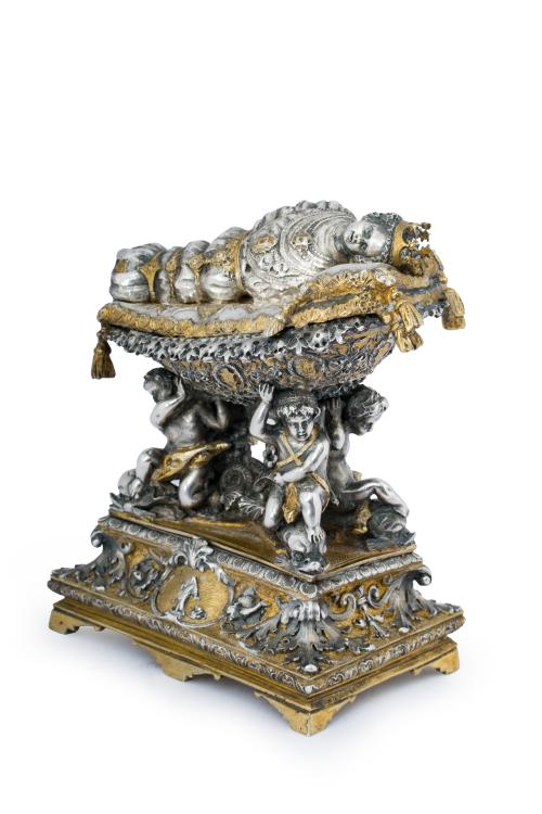 Exquisita miniatura de monumento funerario en bronce dorado