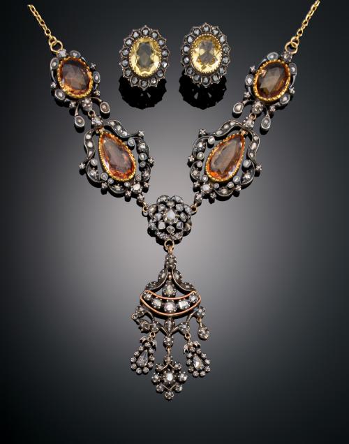 1031   -  <p><span class="object_title">CONJUNTO COLLAR Y PENDIENTES ESTILO ISABELINO </span></p>
