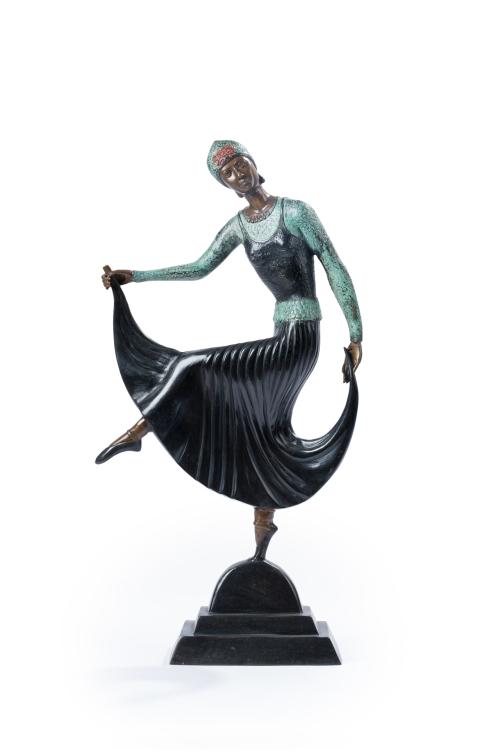 SIGUIENDO MODELOS ART DECÓ. S. XX."Dancer" Escultura en