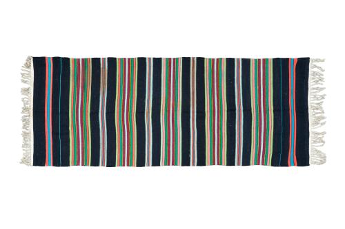 Lote de dos kilim en lana de diseño geométrico sobre campos