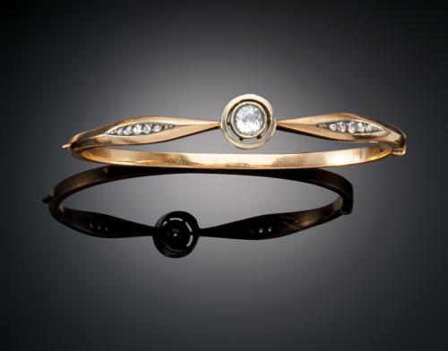 1011   -  <p><span class="object_title">PULSERA ANTIGUA</span></p>