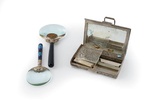 56   -  <p><span class="object_title">Trousse en plata de ley 800. Italia, años 30.</span><br></p>