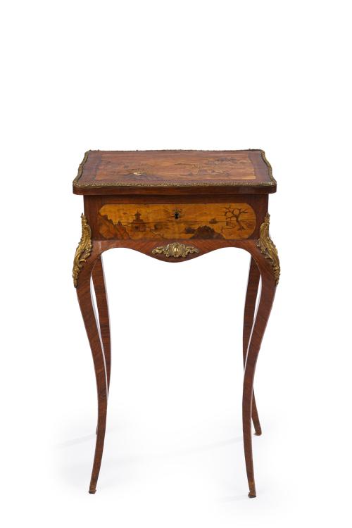 74   -  <p><span class="object_title">Costurero estilo Luis XV, Francia S.XIX</span><br></p>
