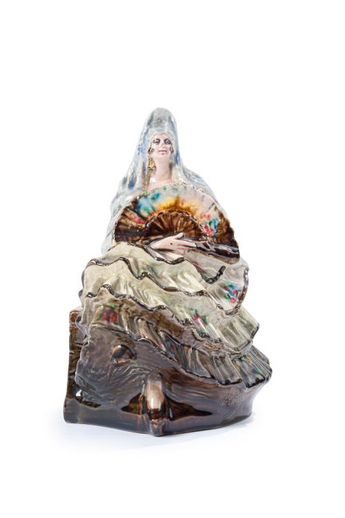 ANTONIO PEYRO (1882-1954)Figura de valenciana en cerámica