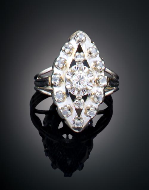 SORTIJA LANZADERA ANTIGUA CON DIAMANTES EN ORO BLANCO DE 18