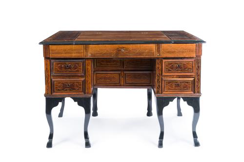 Escritorio Felipe V, España, ppios S. XVIIIEn madera de n