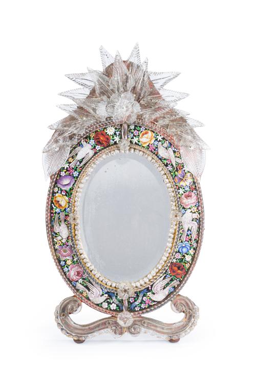 Espejo oval de tocador en madera y vidrio de Murano con orl