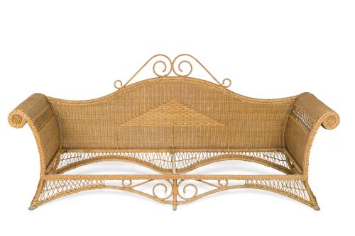 5   -  <p><span class="object_title">Pareja de grandes sofás de mimbre para exterior.</span><br></p>