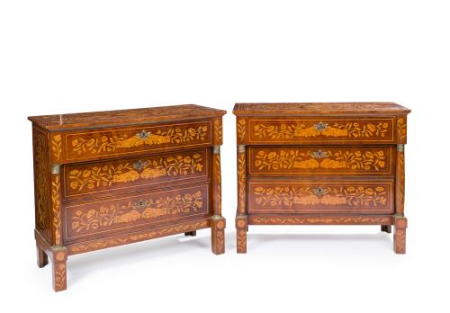 Pareja de cómodas holandesas en madera  de roble, C. 1900.