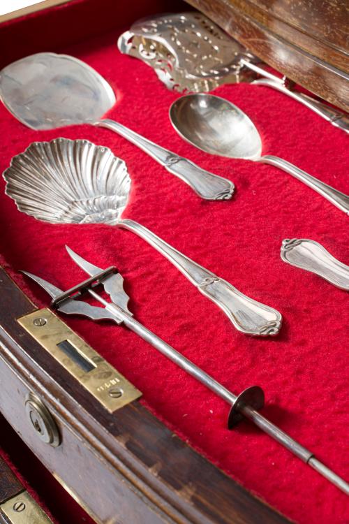 Gran cubertería en plata española punzonada con marcas de D