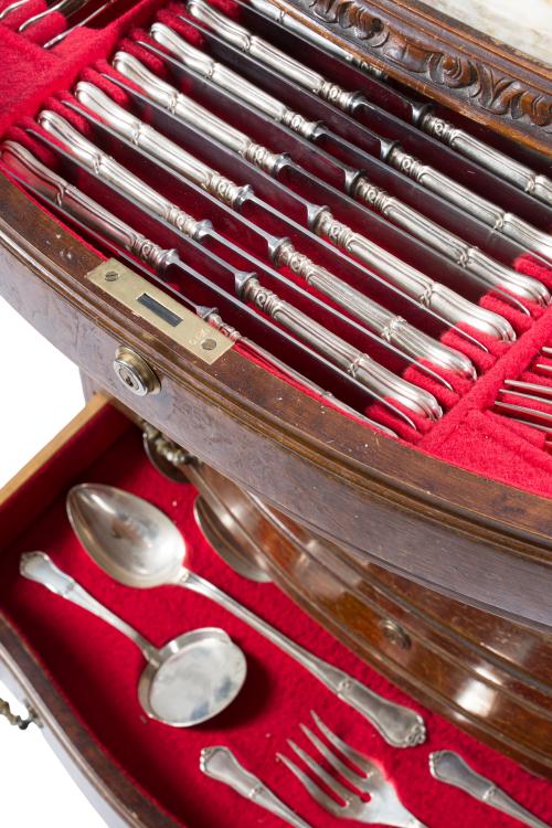 Gran cubertería en plata española punzonada con marcas de D