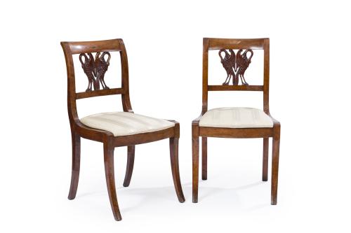 Pareja de sillas fernandinas en madera de caoba con palas d