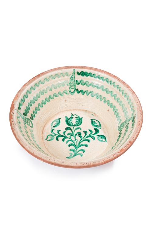 276   -  <p><span class="object_title">Lebrillo en cerámica vidriada en verde de Fajalauza, Granada, ppios. S. XX.</span><br></p>