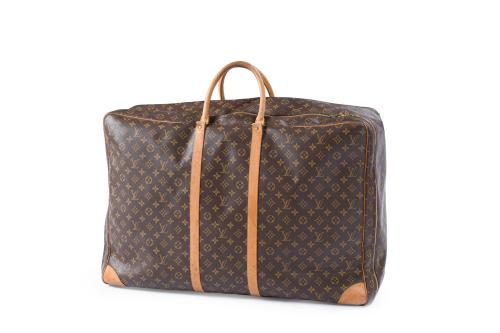 817   -  <p><span class="object_title">LOUIS VUITTON</span></p>