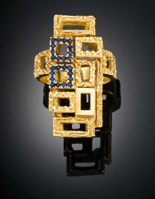 SORTIJA RECTANGULAR CON ZAFIROS