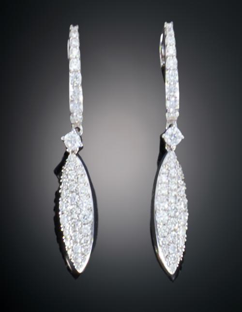 PENDIENTES  LÁGRIMA CON DIAMANTES