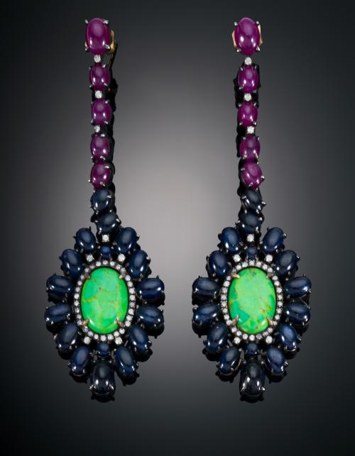 PENDIENTES LARGOS DE DISEÑO FLORAL CON TURQUESA CENTRAL ORL