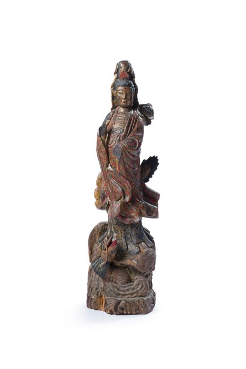 Guanyin en madera tallada y policromada, China, ppios. S. X
