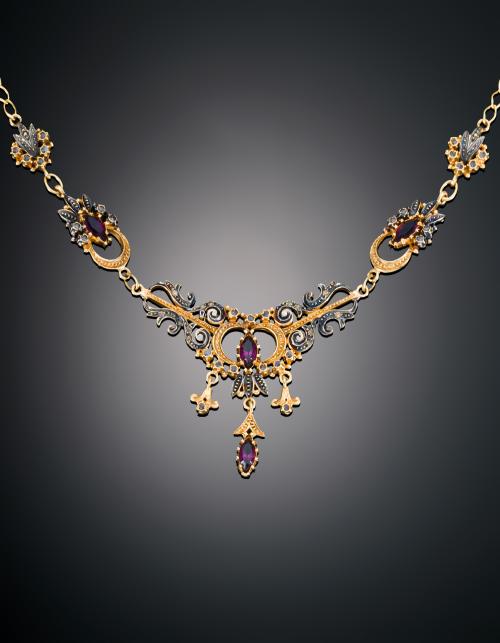 921   -  <p><span class="object_title">GARGANTILLA ESTILO ISABELINO </span></p>